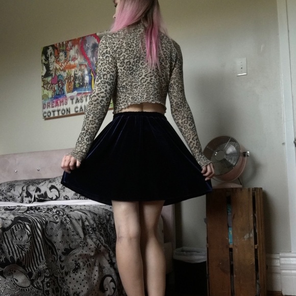 2 For 1 Velvet American Apparel skirts ❤️💙 - Picture 8 of 14